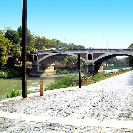 Helios Suites Testaccio - Center Of ローマ エクステリア 写真